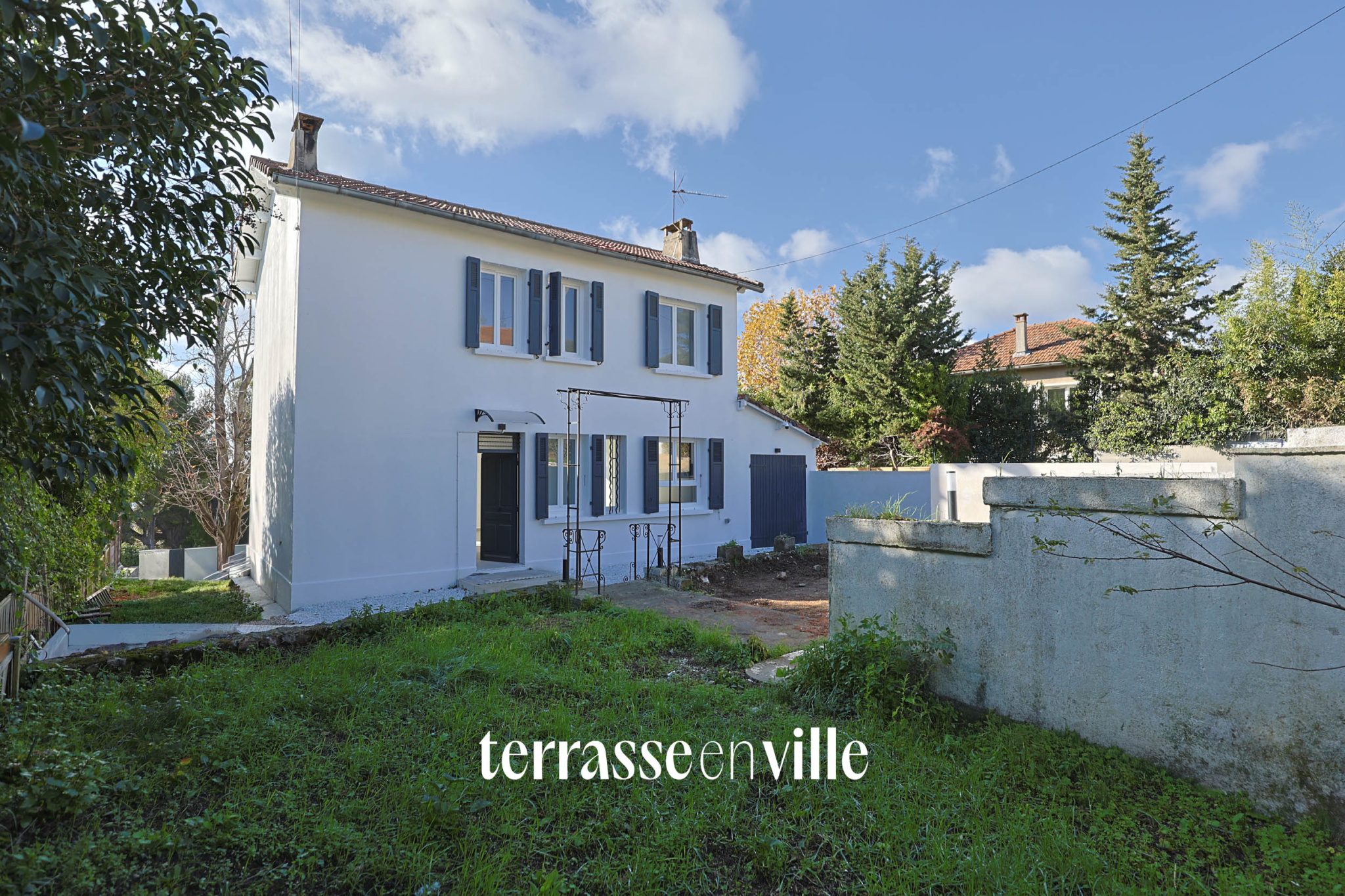TROIS-LUCS - 13012 - MAISON T4 - 110 m2 - JARDIN 445m2 - 559 000€