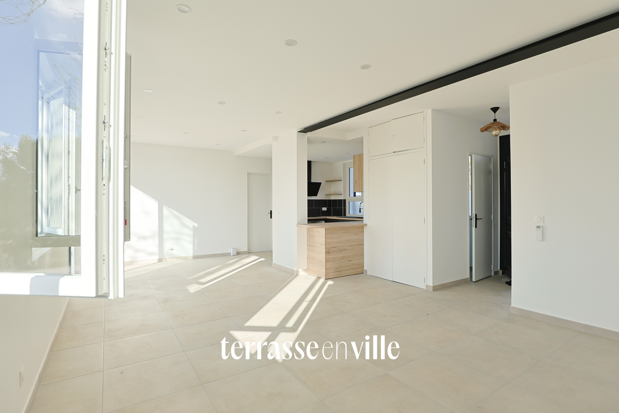 TROIS-LUCS - 13012 - MAISON T4 - 110 m2 - JARDIN 445m2 - 559 000€