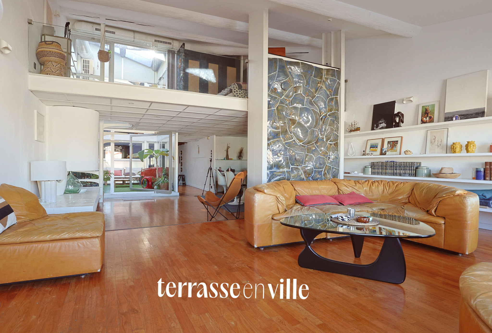 EXCLUSIVITE - VIEUX PORT - T3 148m2 - PATIO 10m2 - VUE VIEUX PORT- 750 000€