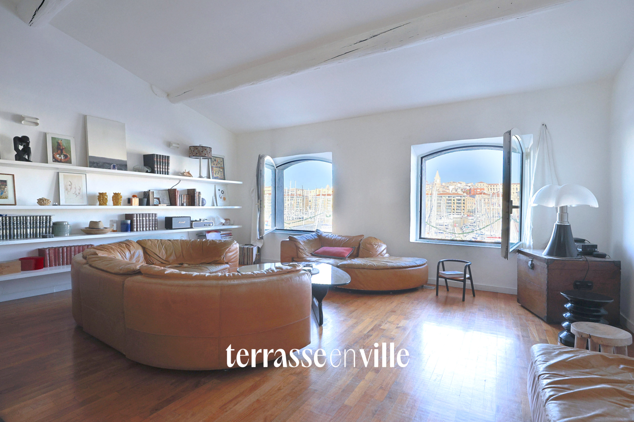 EXCLUSIVITE - VIEUX PORT - T3 148m2 - PATIO 10m2 - VUE VIEUX PORT- 750 000€