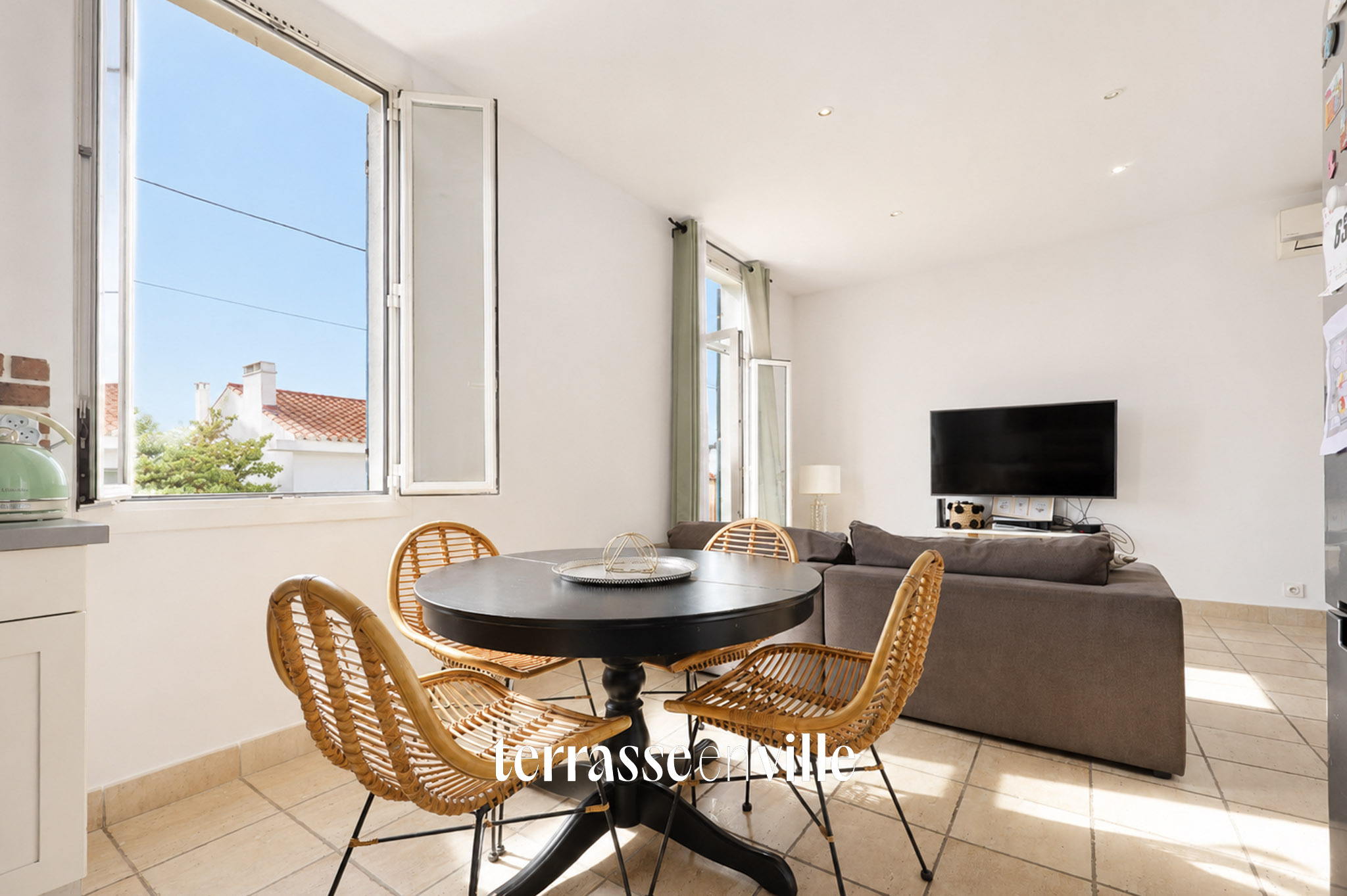 EXCLUSIVITE - MONTOLIVET - T3 - 54 M2 - BALCON - 210 000 €