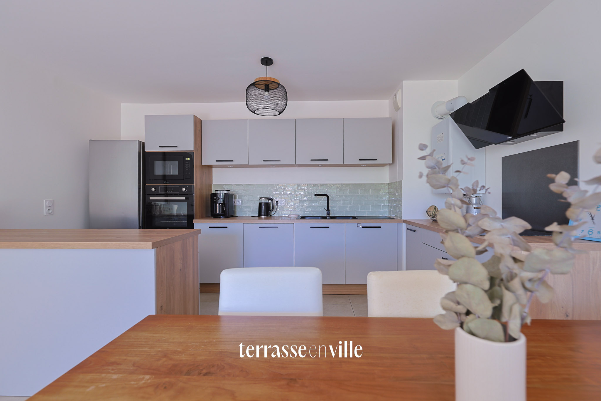 EXCLUSIVITÉ - LES ROUTES - APPARTEMENT T4 89m2   TERRASSE 25m2   368 000€