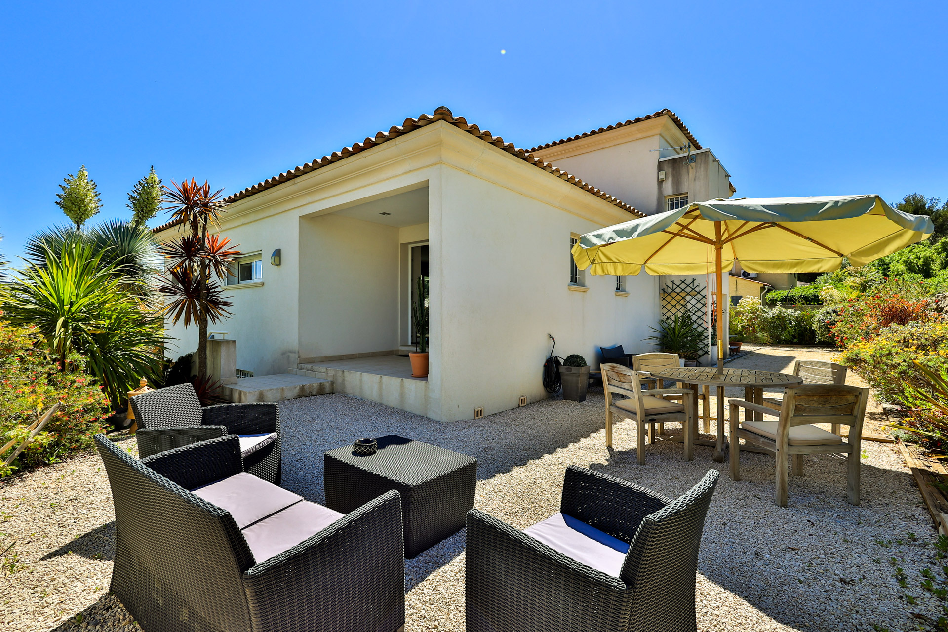 LA CIOTAT - VILLA T5 - 172M2 - GARAGE - PARCELLE 700M2 - VUE MER  - 1 350 000€