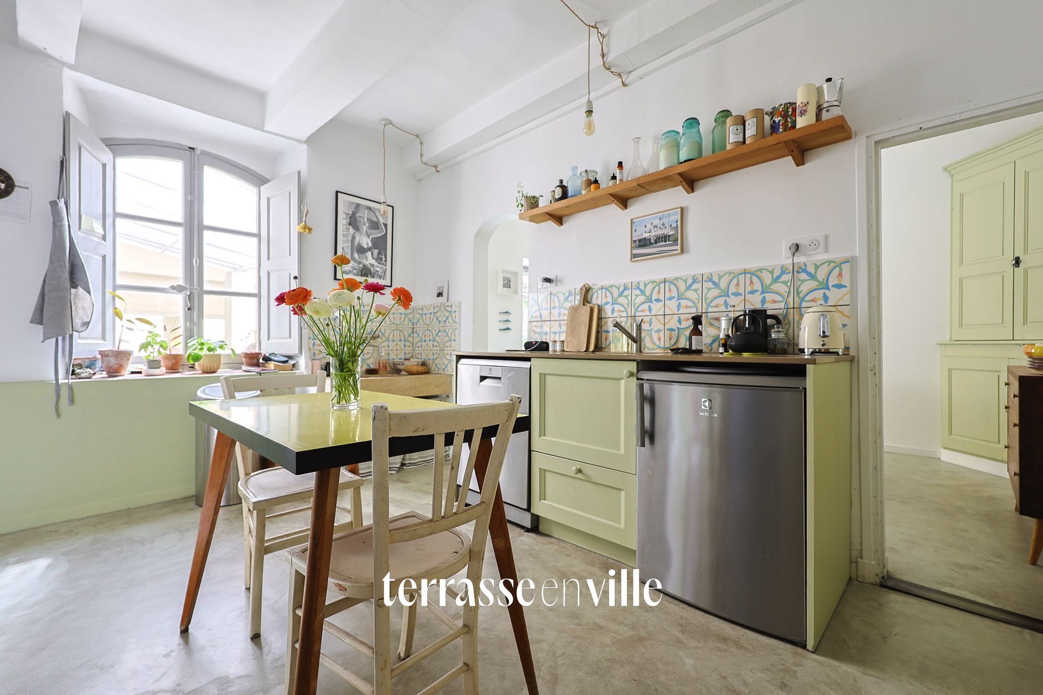 LA CIOTAT  - CŒUR HISTORIQUE - APPARTEMENT T4 - 80 M2 - JARDIN PRIVATIF - PARCELLE 350M2 - 680 000 €