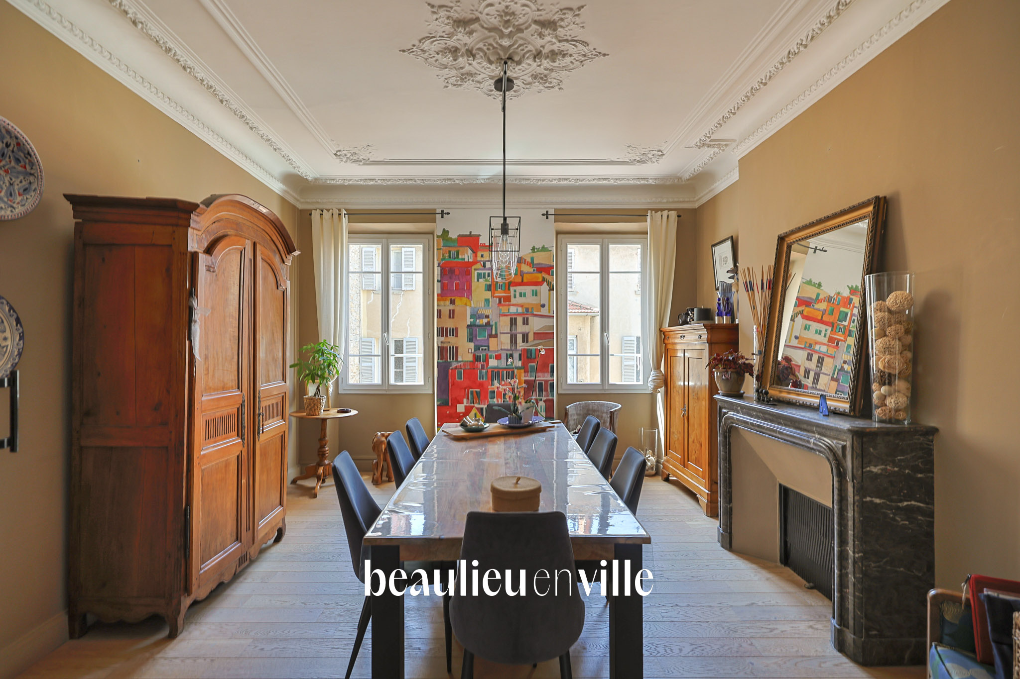 EXCLUSIVITE - TOULON - APPARTEMENT HAUSSMANIEN - 133 M2 - 3 CHAMBRES - CENTRE VILLE - 495 000 €
