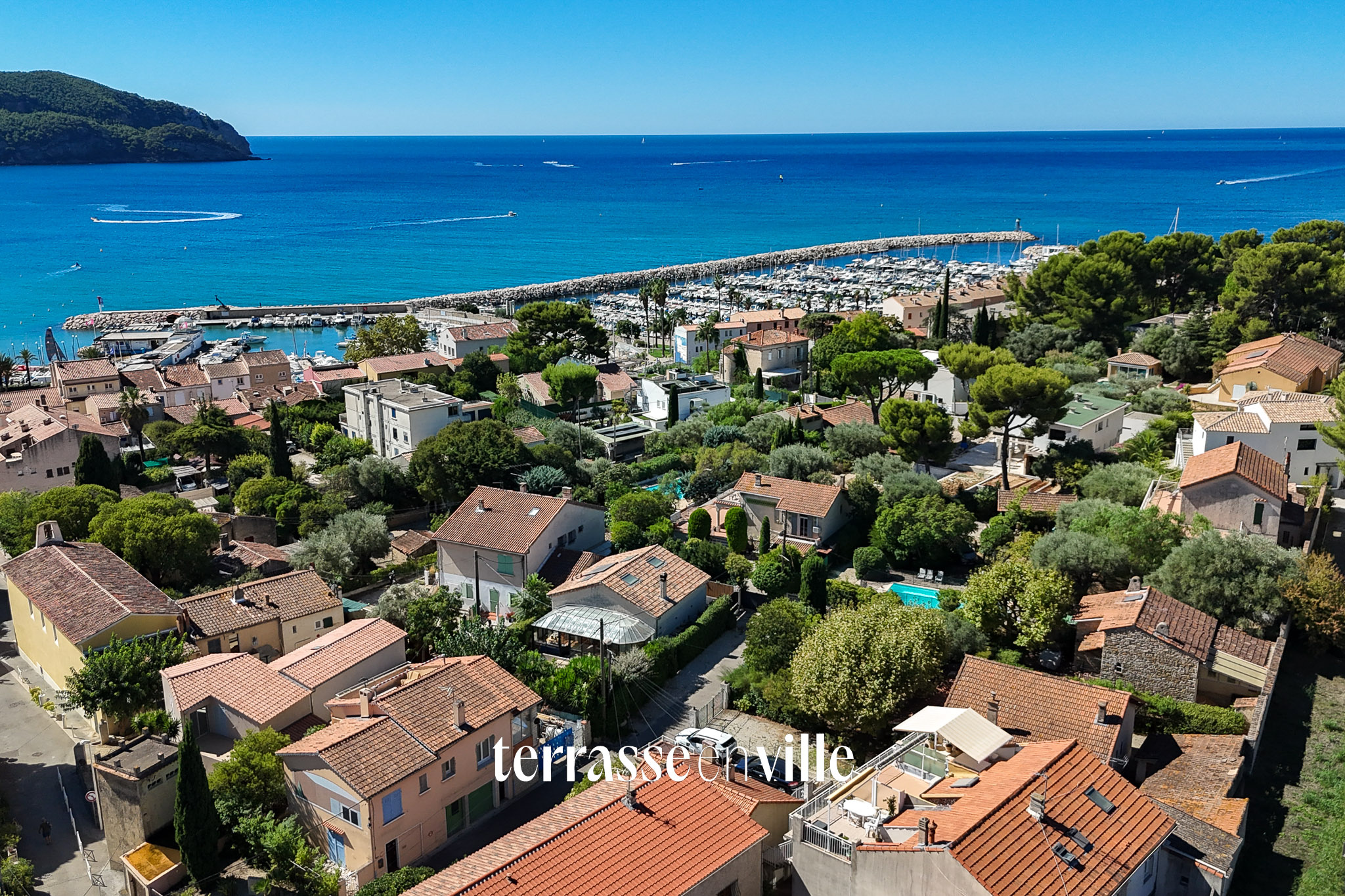 LES LECQUES - BEAU DUPLEX - 56M2 - TERRASSE VUE MER - PARKING - 390 000€