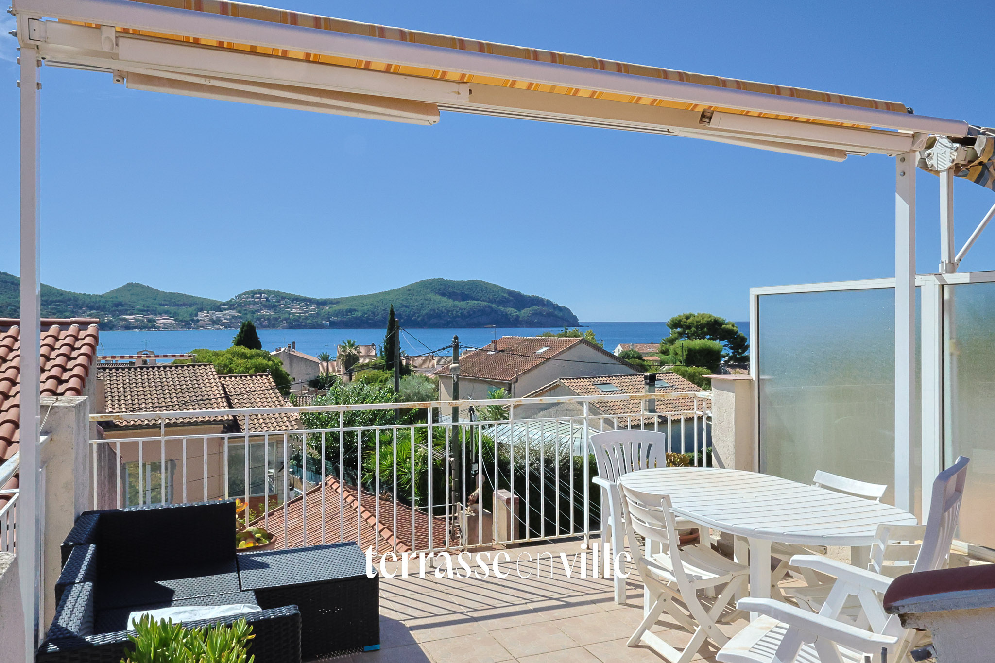 LES LECQUES - BEAU DUPLEX - 56M2 - TERRASSE VUE MER - PARKING - 390 000€