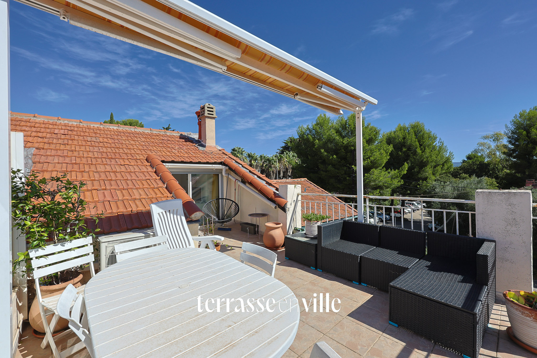 LES LECQUES - BEAU DUPLEX - 56M2 - TERRASSE VUE MER - PARKING - 390 000€