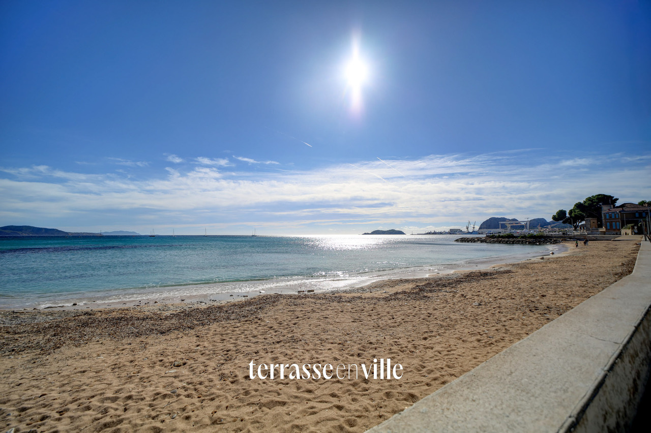 LA CIOTAT - BORD DE MER - APPARTEMENT T2 - 45 m2  - TERRASSE - 325 000 €