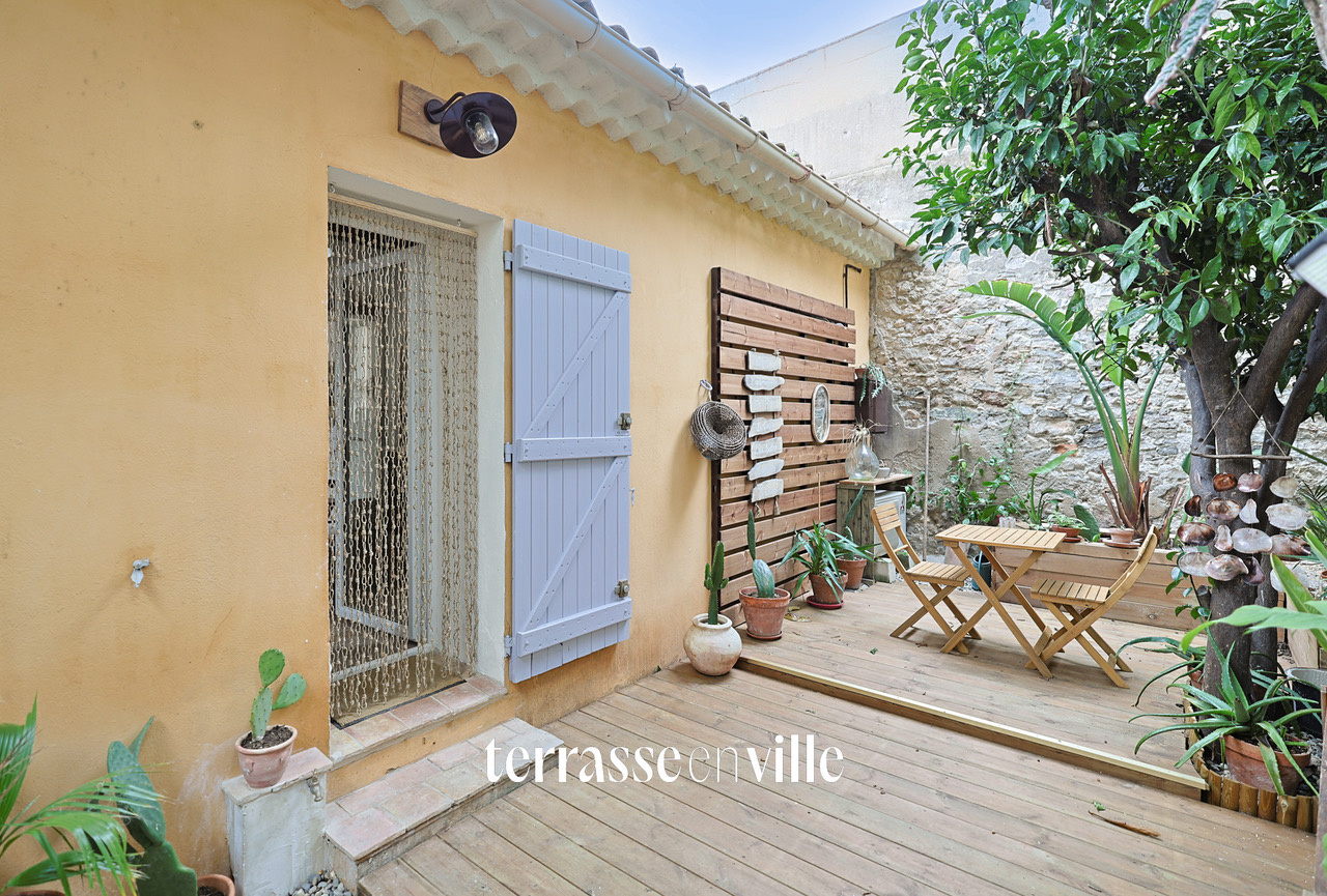 MAISON - T2 - 43 M2 - CENTRE VILLE - HYERES - TERRASSE 249 000 €
