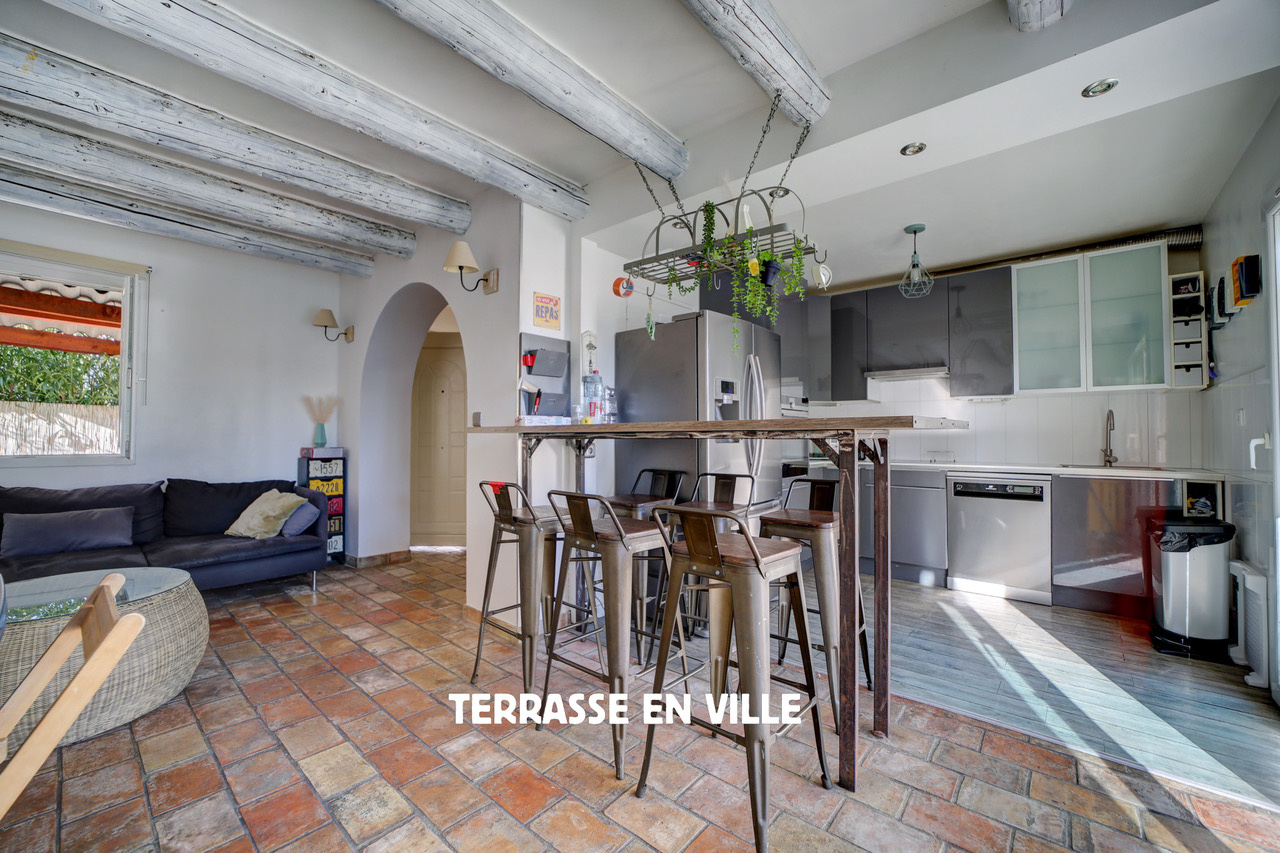 LA CIOTAT - MAISON INDIVIDUELLE - T4 - 91M2 - PISCINE - 4 PLACES DE PARKING - 550000€