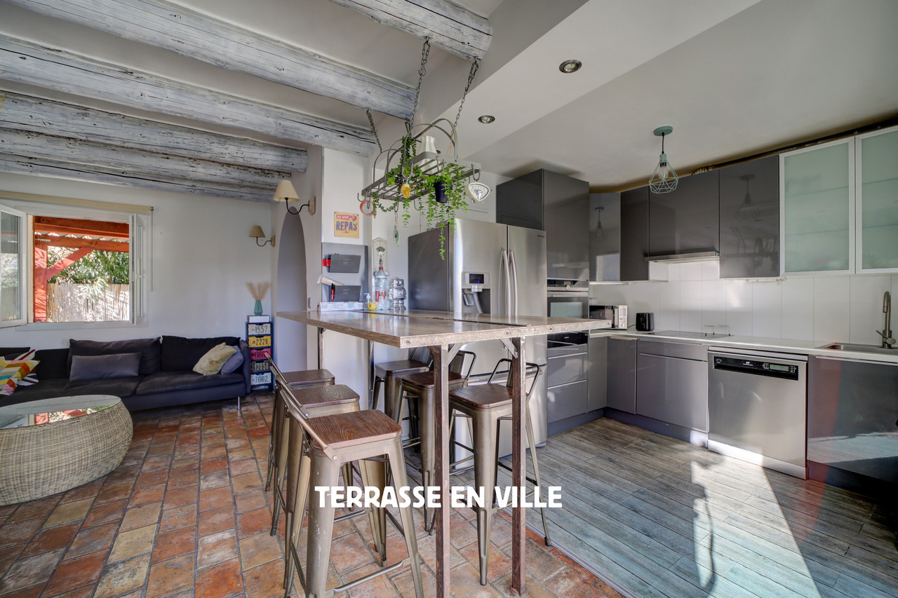 LA CIOTAT - MAISON INDIVIDUELLE - T4 - 91M2 - PISCINE - 4 PLACES DE PARKING - 550000€