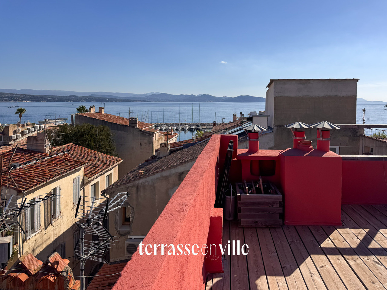 T2 - 28M2 - DERNIER ETAGE - ROOFTOP VUE MER 40 M2 - 249 000€