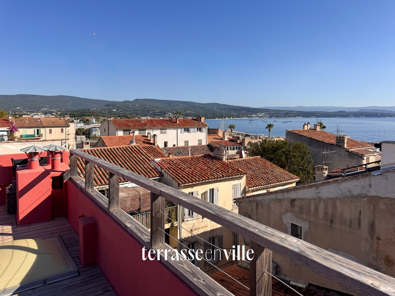 T2 - 28M2 - DERNIER ETAGE - ROOFTOP VUE MER 40 M2 - 249 000€