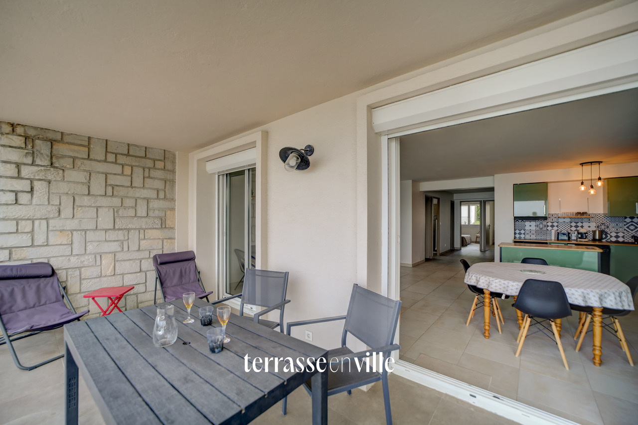 ST CYR-SUR-MER - PROMENADE ROSE - APPARTEMENT 80M2 VUE MER PANORAMIQUE - TERRASSE - GARAGE