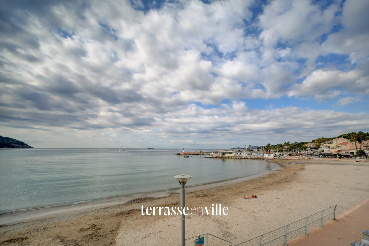 ST CYR-SUR-MER - PROMENADE ROSE - APPARTEMENT 80M2 VUE MER PANORAMIQUE - TERRASSE - GARAGE