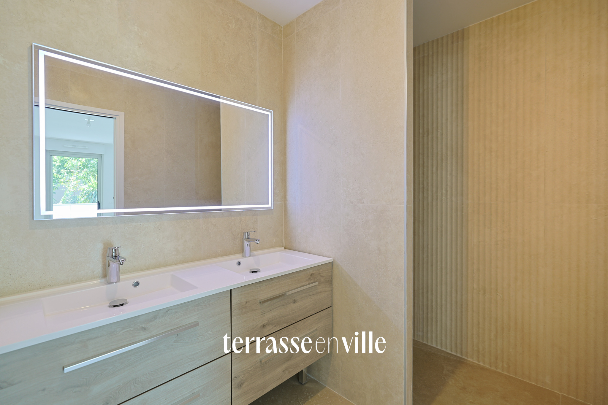 PETIT BOIS - 3 MNS DE LA MER A PIEDS - APPARTEMENT NEUF T4  - GARAGE + 2 STATIONNEMENTS EXTERIEUR