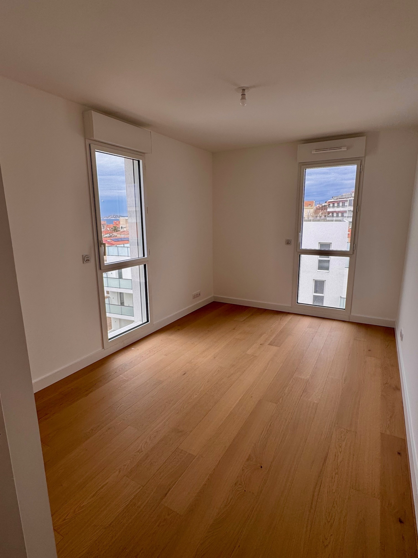 MAGNIFIQUE T4 - 109 M2 - TERRASSE VUE MER 161M2 - PLAGE A PIED - 948 000€