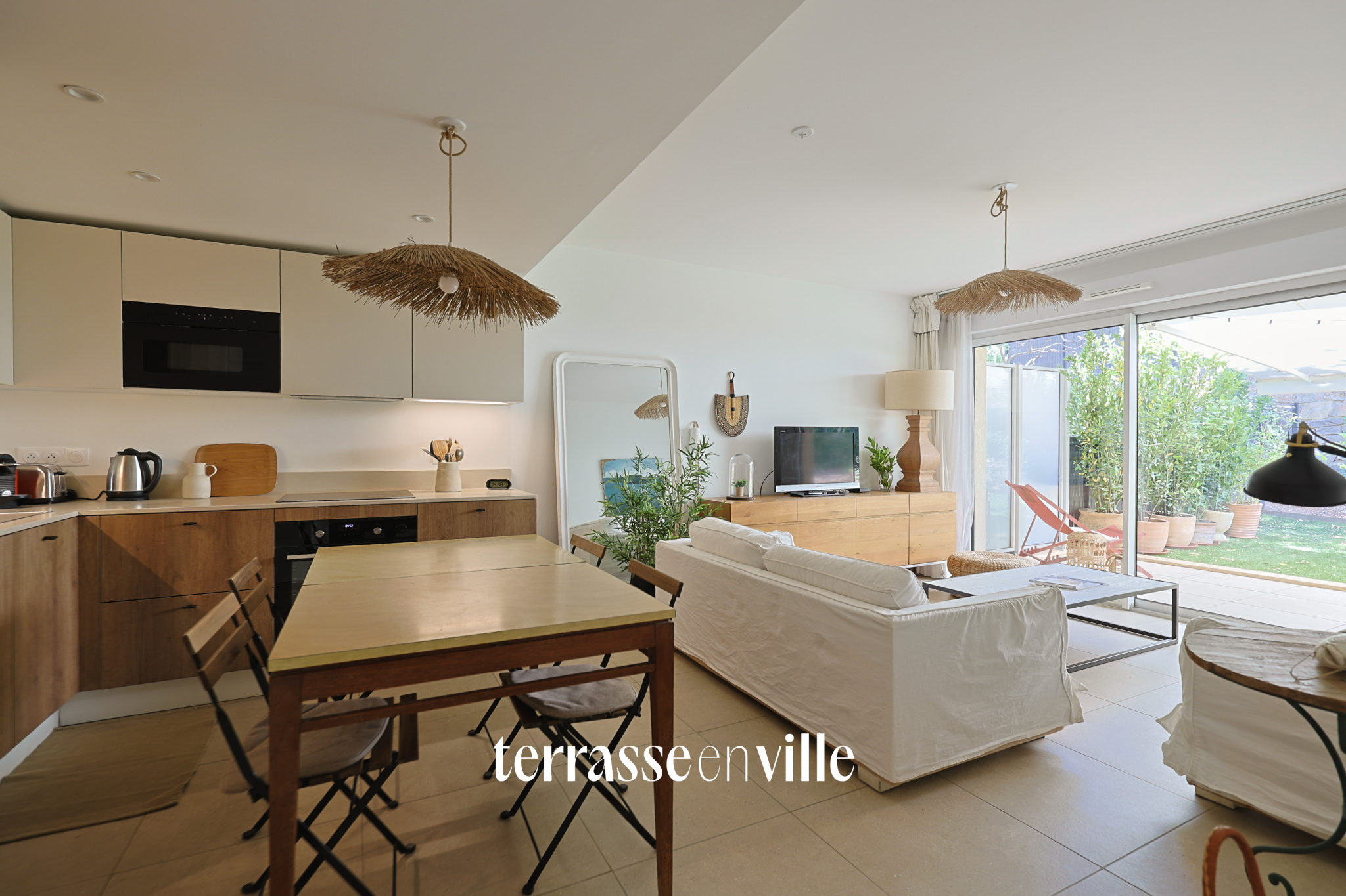 EXCLUSIVITE - Cap Brun, TOULON -  APPARTEMENT T3  avec 145 m2 de jardin - Résidence sécurisée, calme