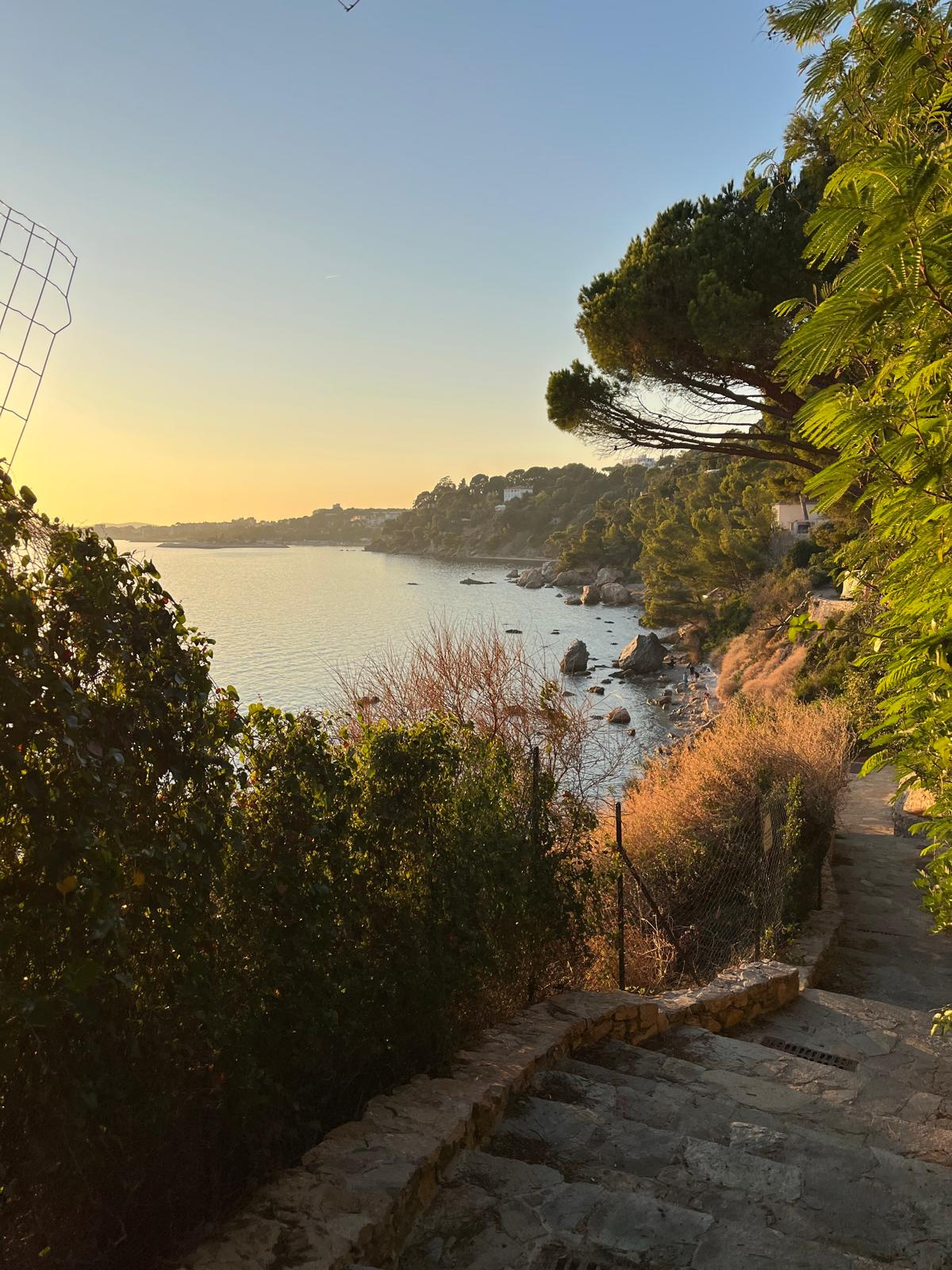 EXCLUSIVITE - Cap Brun, TOULON -  APPARTEMENT T3  avec 145 m2 de jardin - Résidence sécurisée, calme