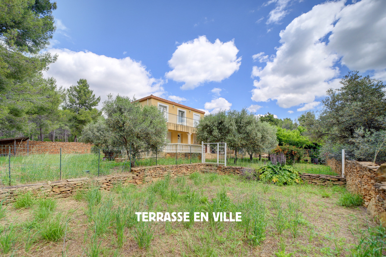 LA CIOTAT - HAUTEURS DE FONTSAINTE - VILLA VUE MER - PISCINE - DÉPENDANCE - GARAGE