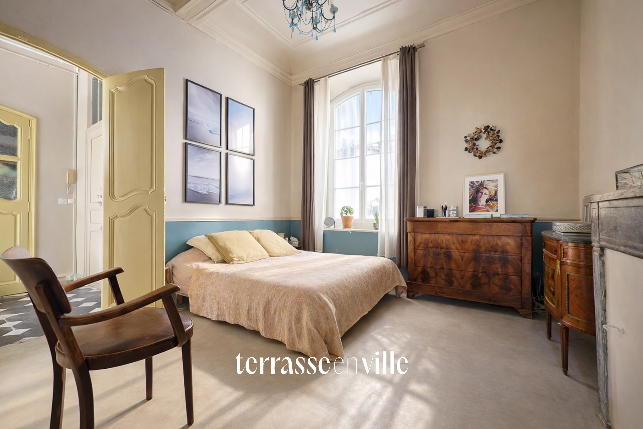 LA CIOTAT DUPLEX T9 192 M2 4 CH - CŒUR HISTORIQUE PARCELLE 350M2 - PARKING - 1 250 000 €