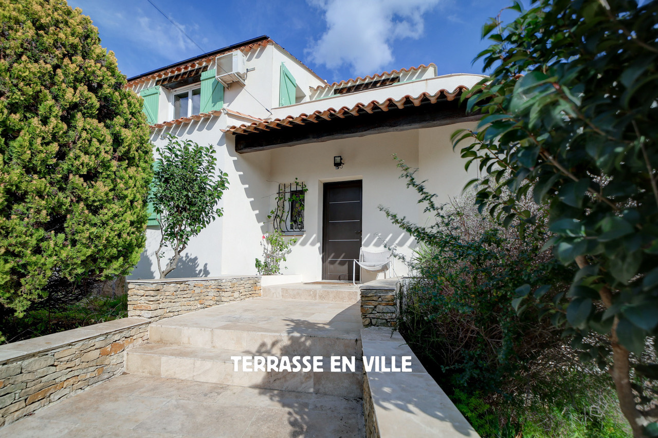 BELLE VILLA RENOVEE 214M2 - QUARTIER FONTSAINTE - T2 INDEPENDANT - PISCINE - 940 000€