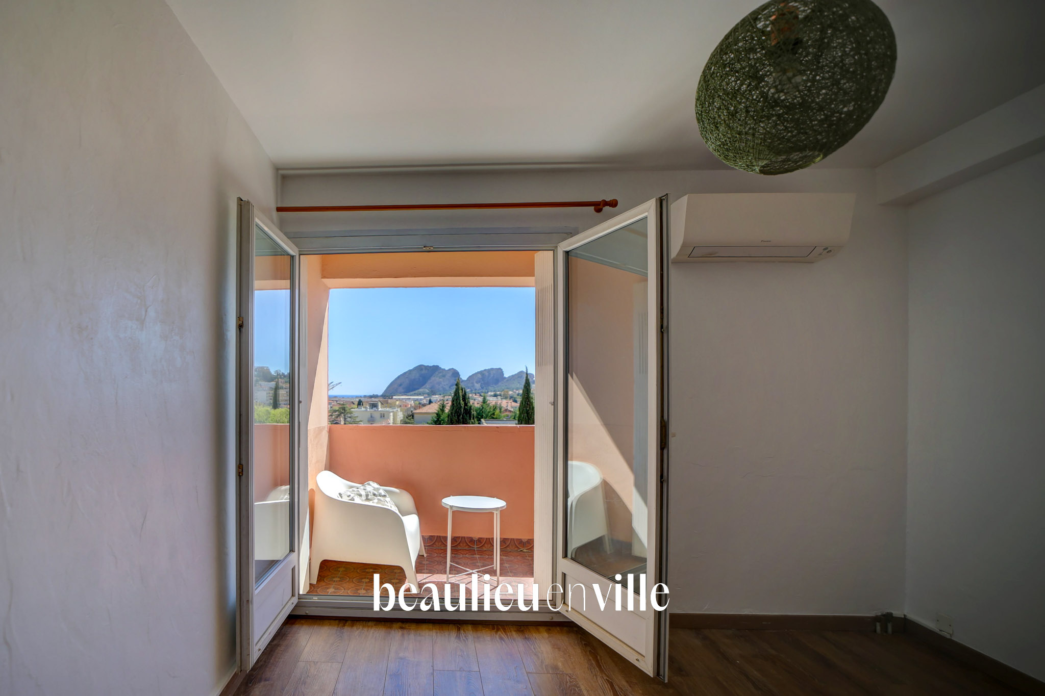 EXCLUSIVITÉ - LA CIOTAT - MALTEMPS - APPARTEMENT T4 - 78m2 - VUE MER - PARKING
