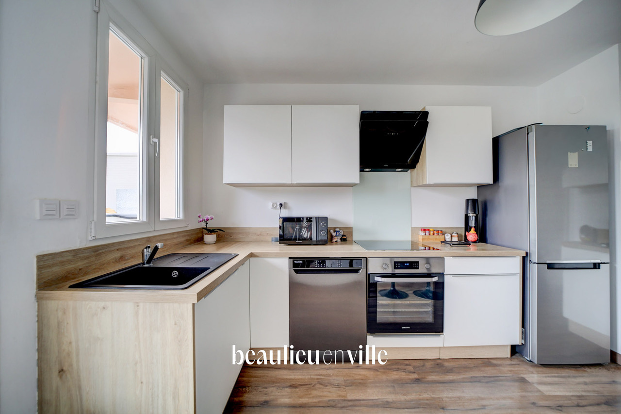 LA CIOTAT - SECTEUR VIREBELLE  - T4 RENOVE - COMMERCES ECOLES A PIED