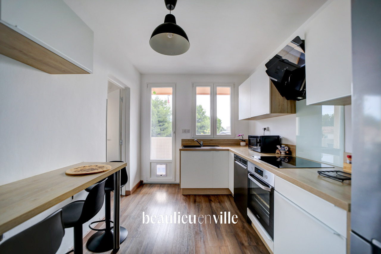 LA CIOTAT - SECTEUR VIREBELLE  - T4 RENOVE - COMMERCES ECOLES A PIED