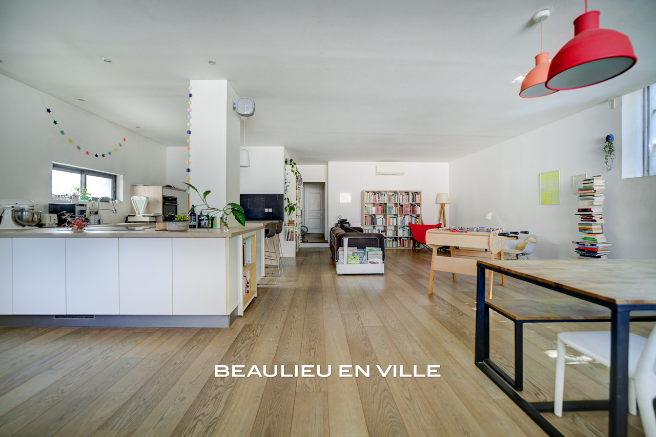 LA CIOTAT - CENTRE-VILLE - LOFT 137 M2 - GARAGE - 470 000  €