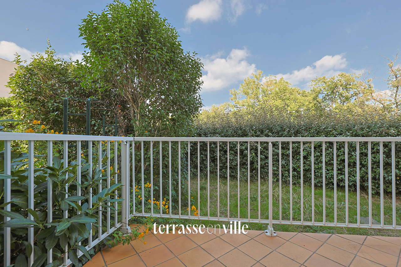 TOULON - LA SERINETTE - RDJ T5 95M2 - JARDIN 200M2 - PARKING - CAVE - 350 000€