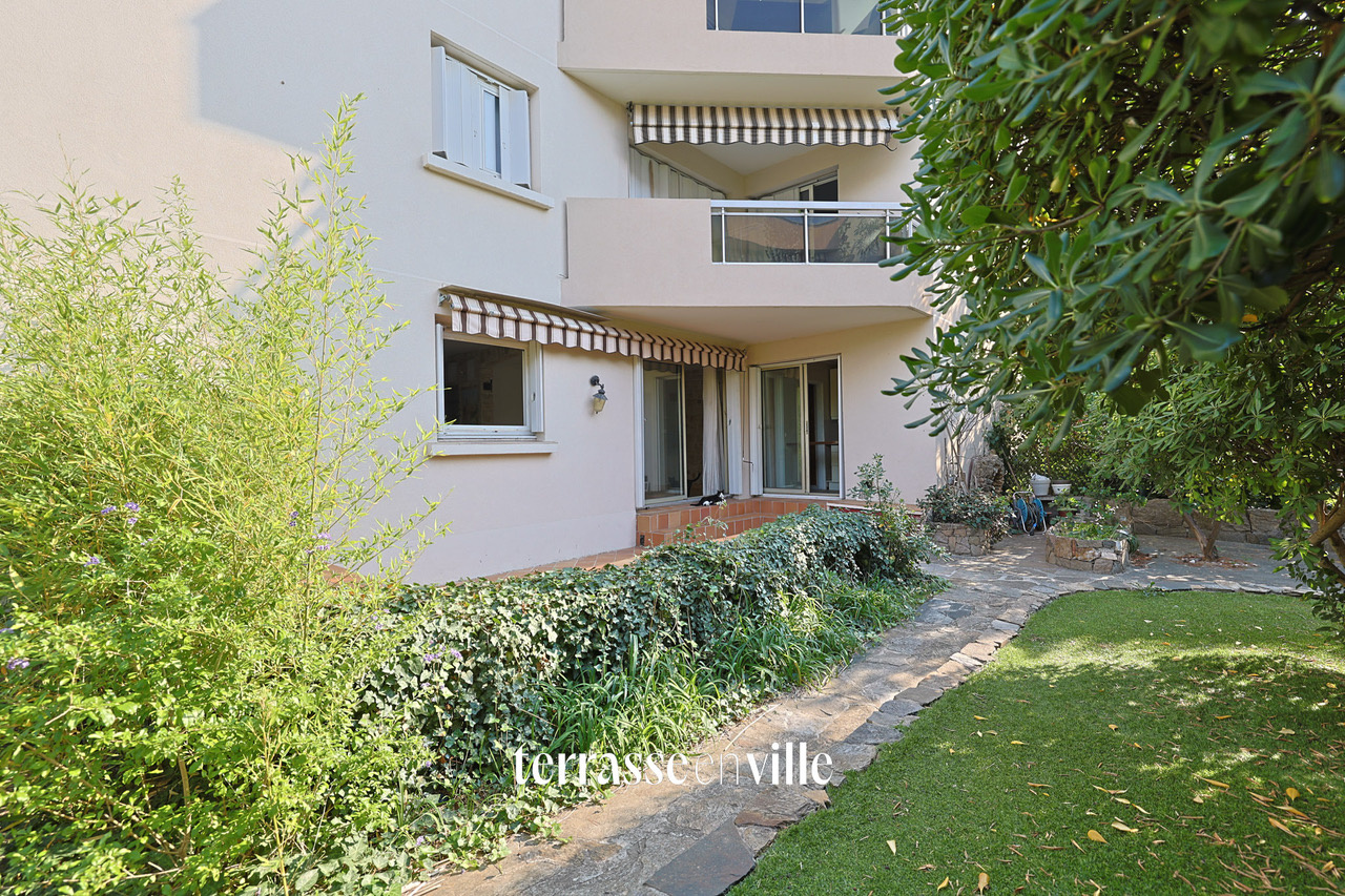TOULON - LA SERINETTE - RDJ T5 95M2 - JARDIN 200M2 - PARKING - CAVE - 350 000€