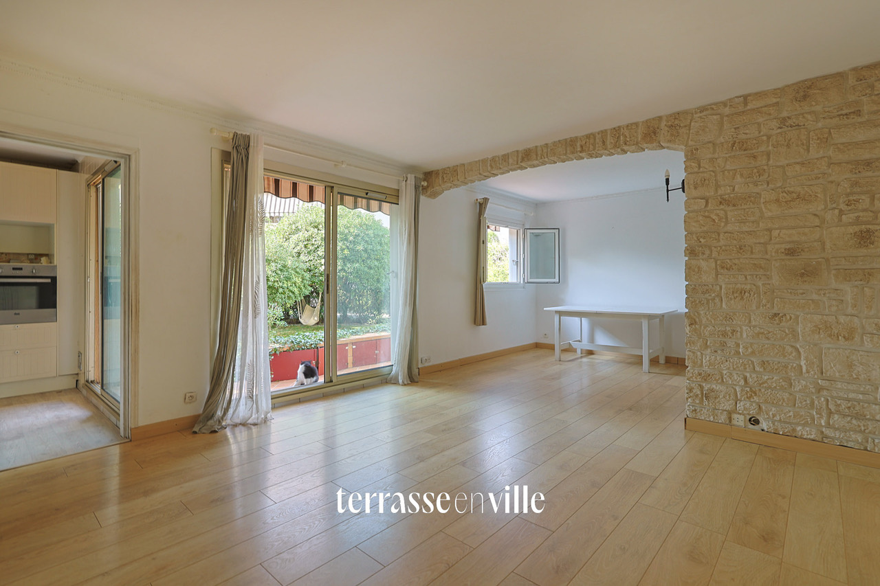 TOULON - LA SERINETTE - RDJ T5 95M2 - JARDIN 200M2 - PARKING - CAVE - 350 000€
