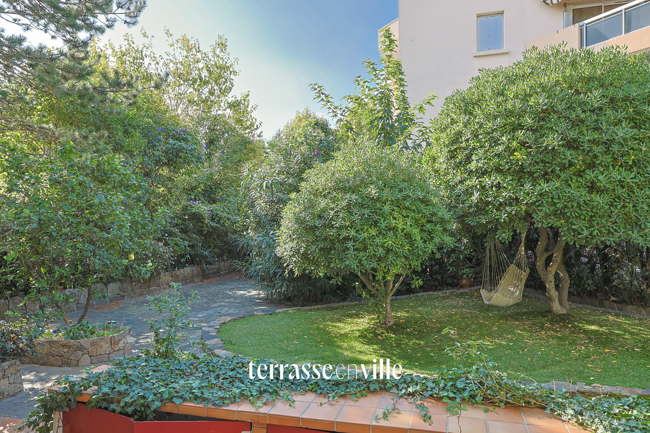 TOULON - LA SERINETTE - RDJ T5 95M2 - JARDIN 200M2 - PARKING - CAVE - 350 000€