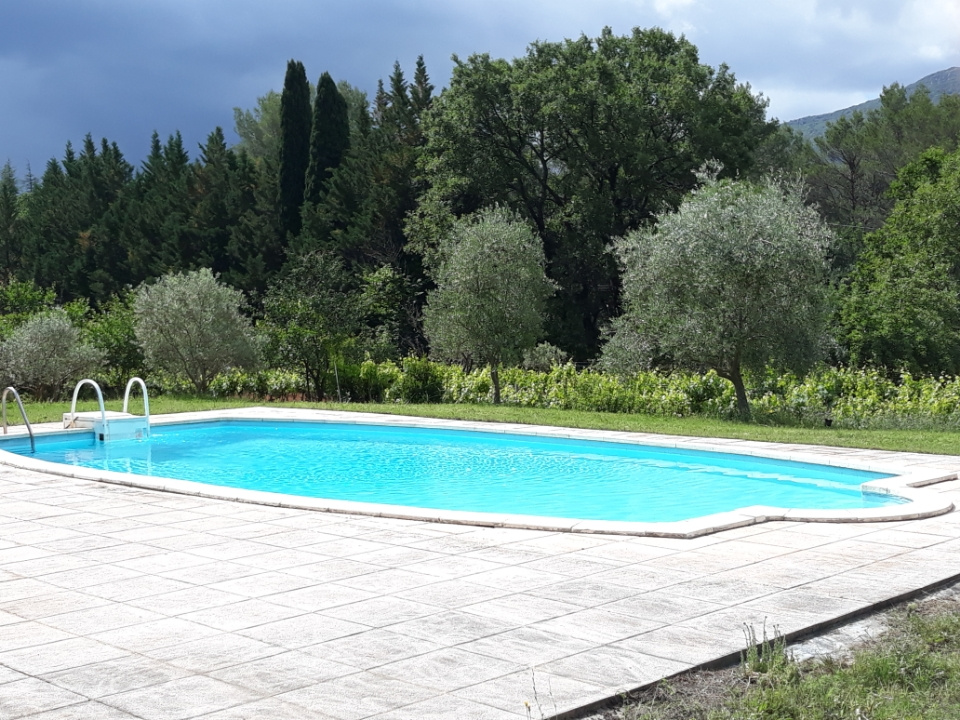 PROPRIETE 1,8HA - MAISON 180M2 - PISCINE - 598 000€