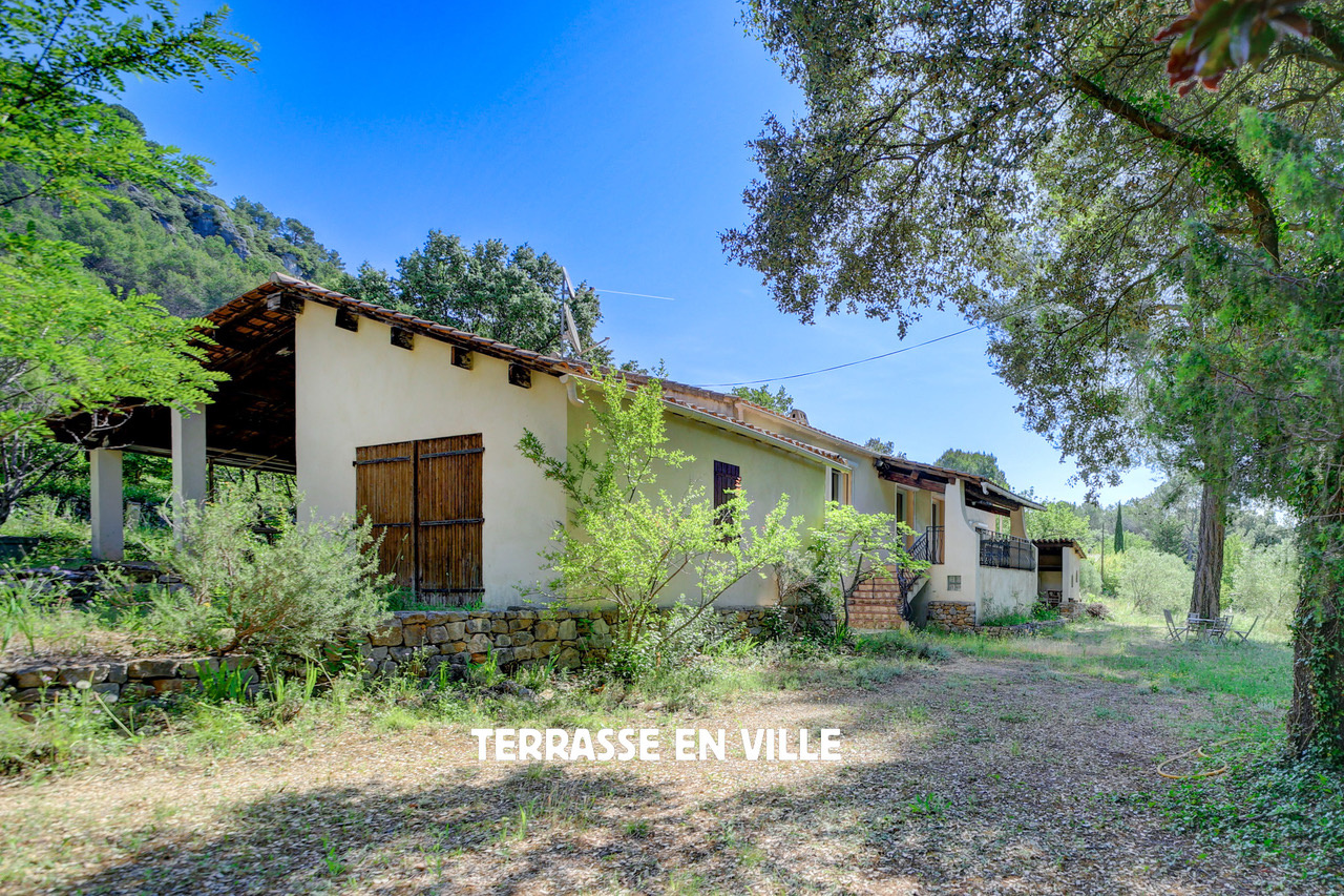 PROPRIETE 1,8HA - MAISON 180M2 - PISCINE - 598 000€