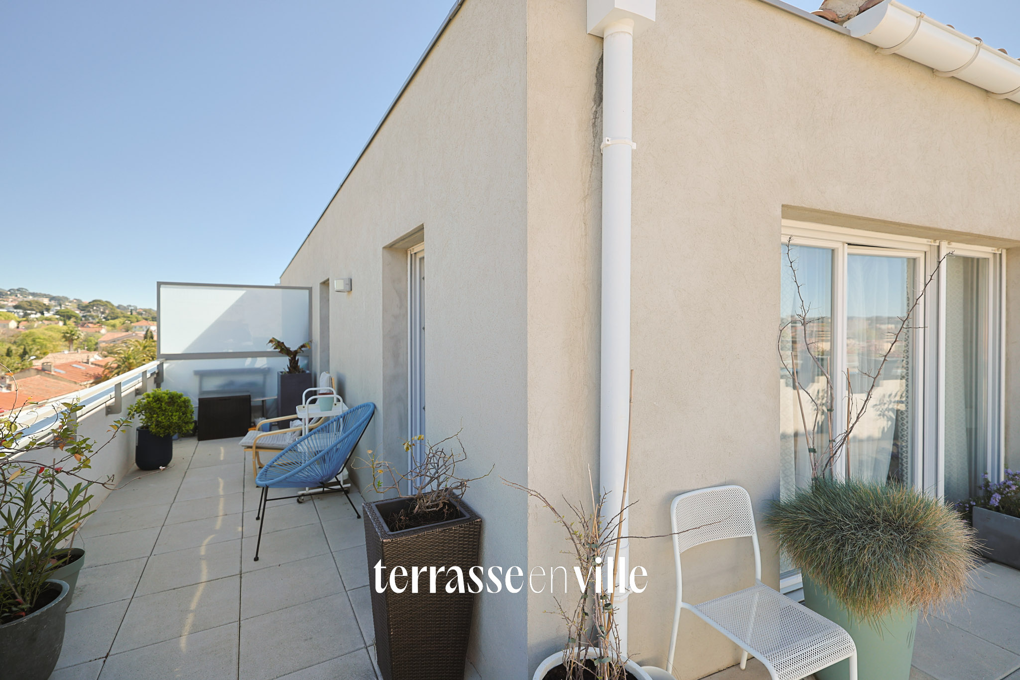 Dernier étage d'exception avec grande terrasse et vue dégagée