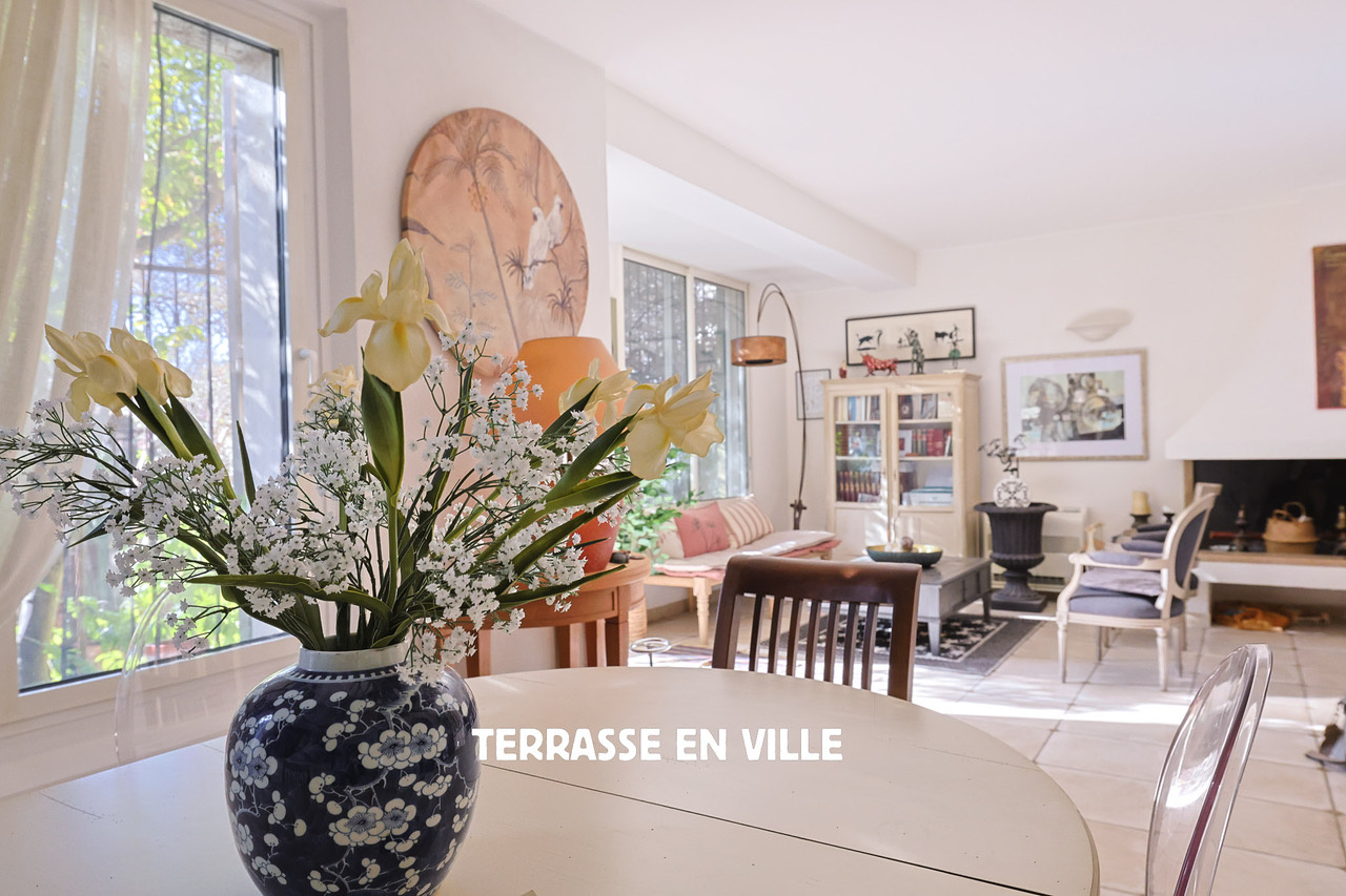 TOULON - MOURILLON - MAISON 1900 - T5 - 140M2 - DOUBLE GARAGE - PISCINE - 1 200 000€