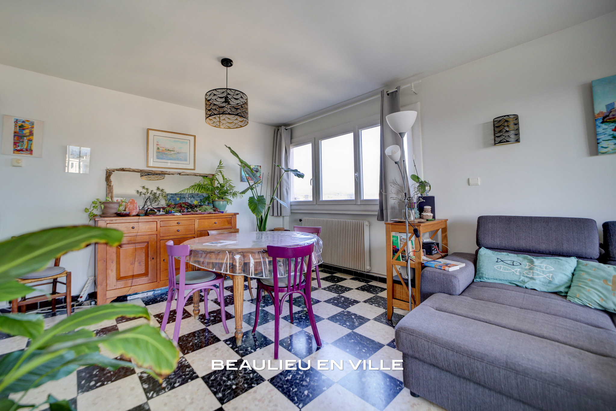 LA CIOTAT - CENTRE VILLE - APPARTEMENT T3 82m2 - VUE MER - BALCON
