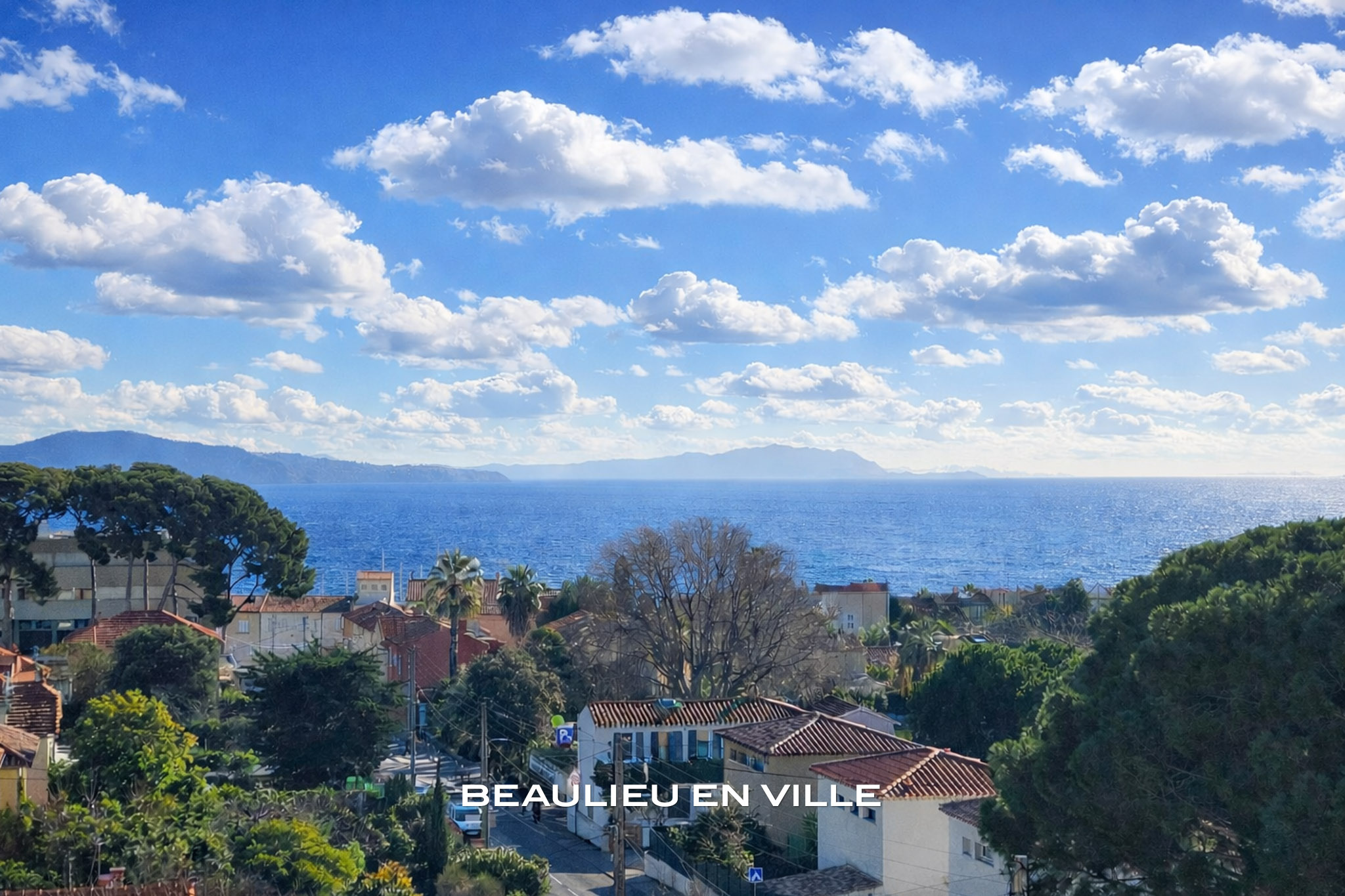 LA CIOTAT - CENTRE VILLE - APPARTEMENT T3 82m2 - VUE MER - BALCON