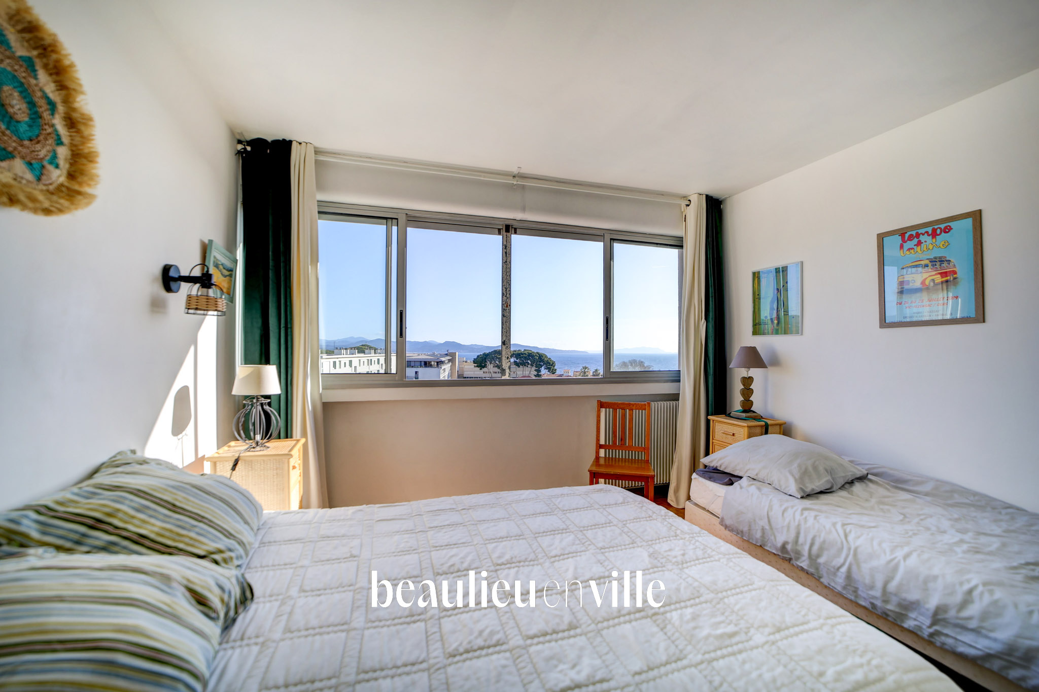 LA CIOTAT - CENTRE VILLE - APPARTEMENT T3 82m2 - VUE MER - BALCON