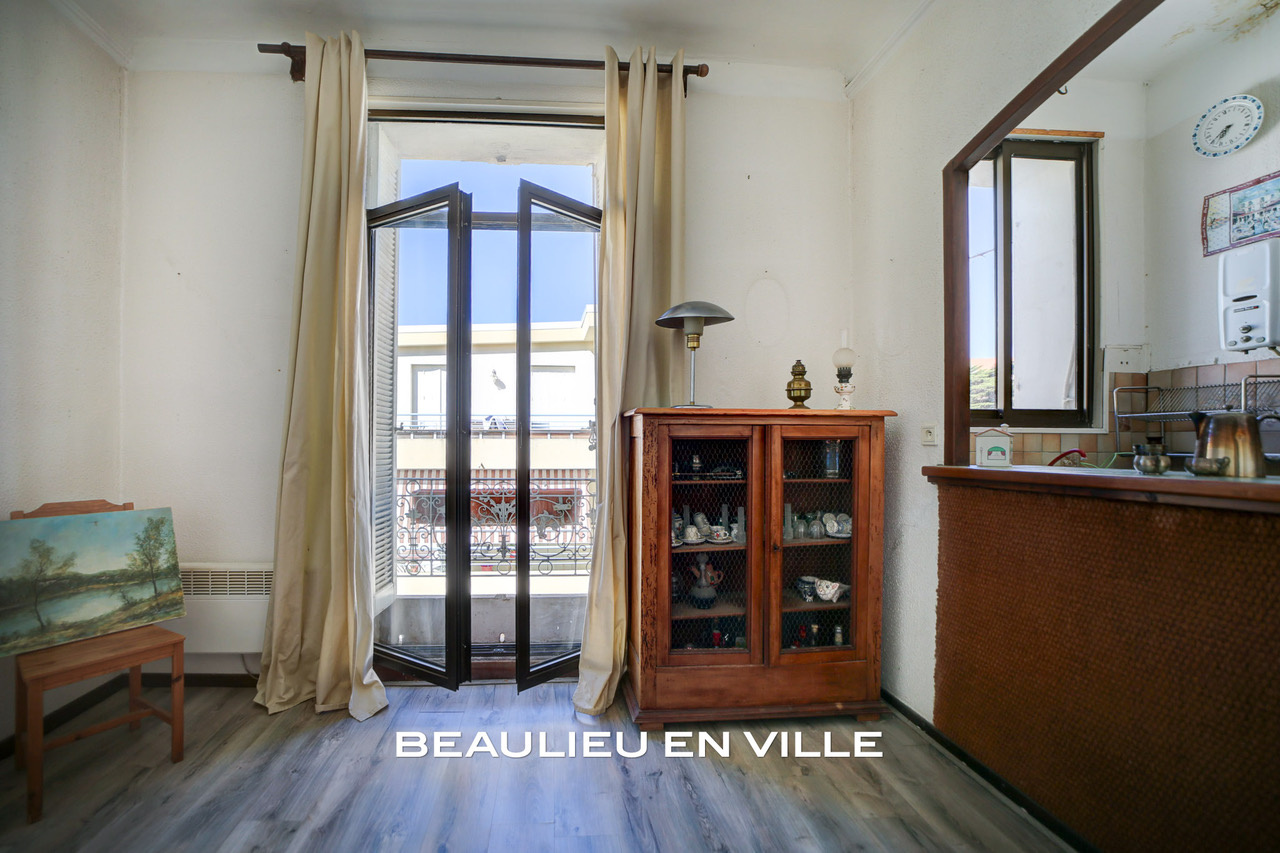 TOULON - MOURILLON - T2 - 50 M2 - VUE DÉGAGÉE TOITS - PROCHE PLAGE