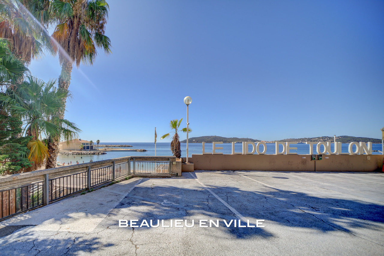 TOULON - MOURILLON - T2 - 50 M2 - VUE DÉGAGÉE TOITS - PROCHE PLAGE
