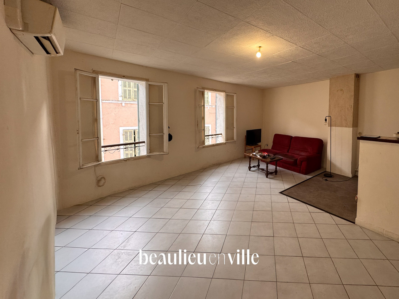 T3 - 53M2 - DERNIER ETAGE - PROCHE VIEUX PORT - 195 000€