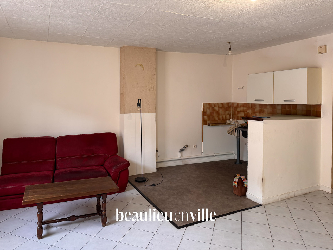 T3 - 53M2 - DERNIER ETAGE - PROCHE VIEUX PORT - 195 000€