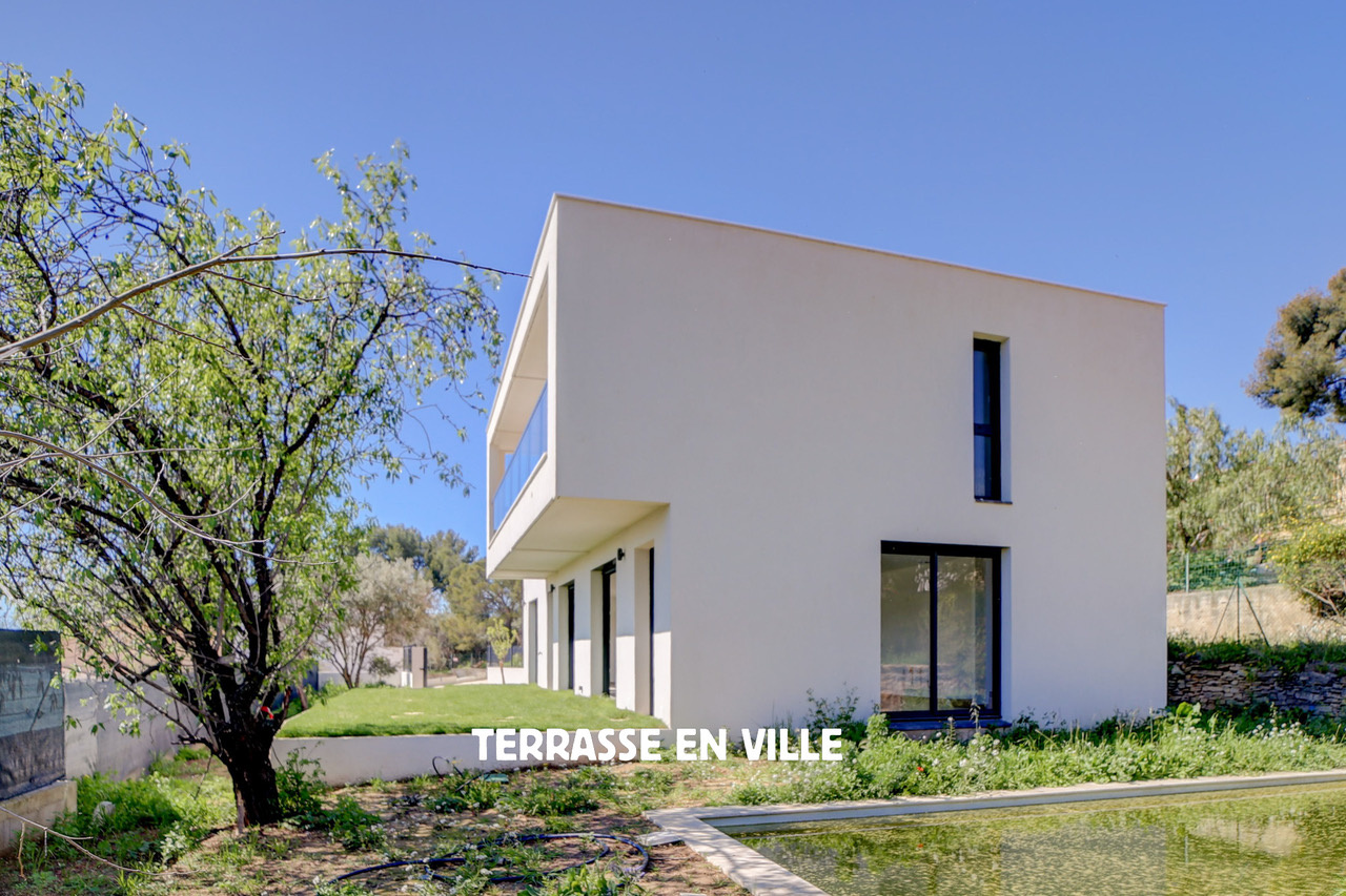 VILLA NEUVE T4/5 - 150M2 - PETITE VUE MER - TERRAIN 830M2 - PISCINE - 996 000€
