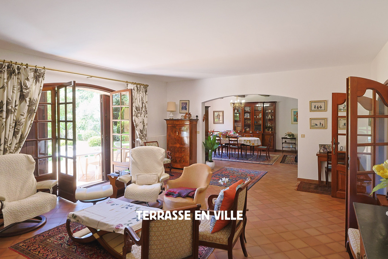 Hyères - Maison 217m2 - Parc 16000m2 - Piscine