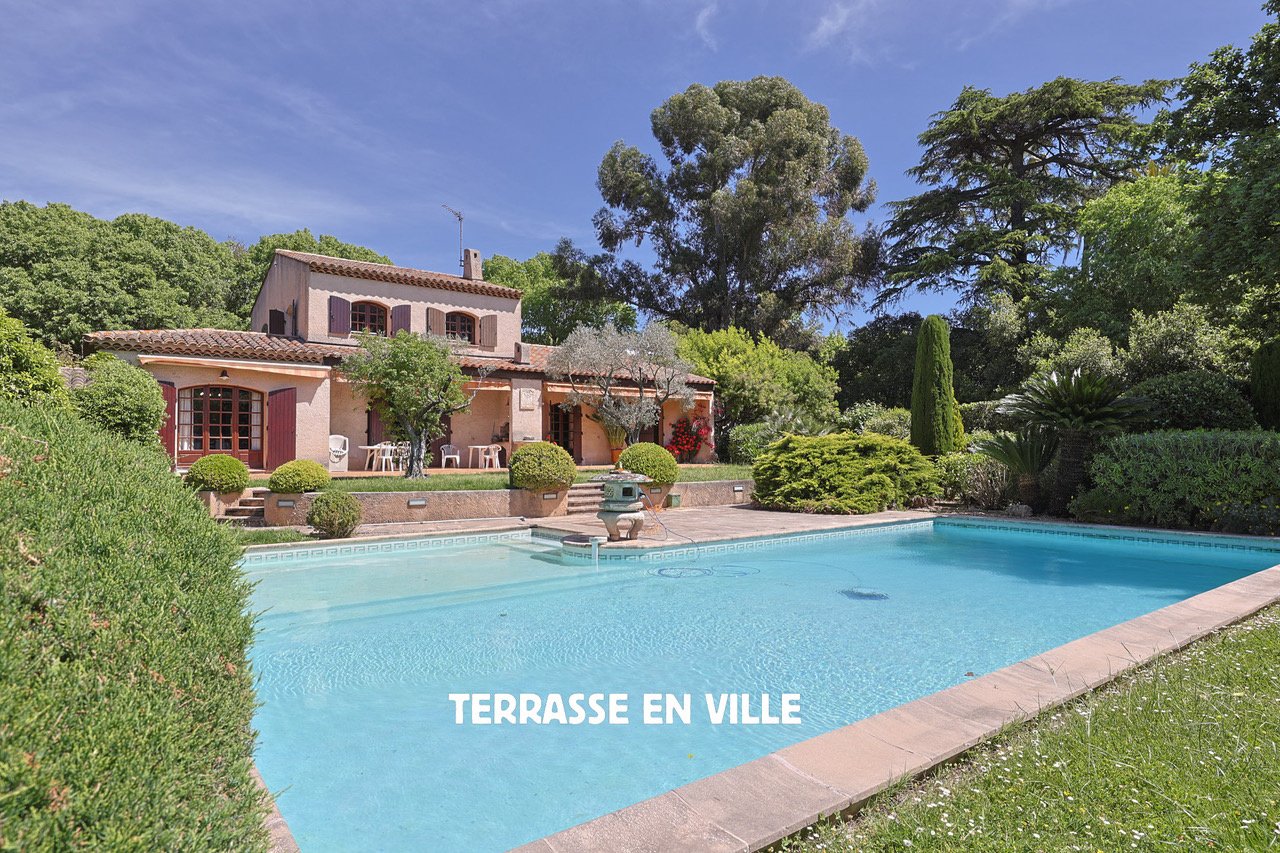 Hyères - Maison 217m2 - Parc 16000m2 - Piscine