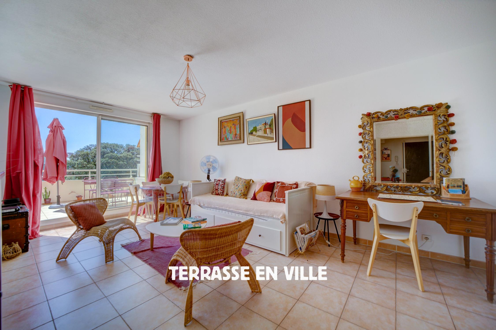 LA CIOTAT - COEUR DE VILLE - APPARTEMENT T3 67m2 - TERRASSE - PARKING PRIVÉ